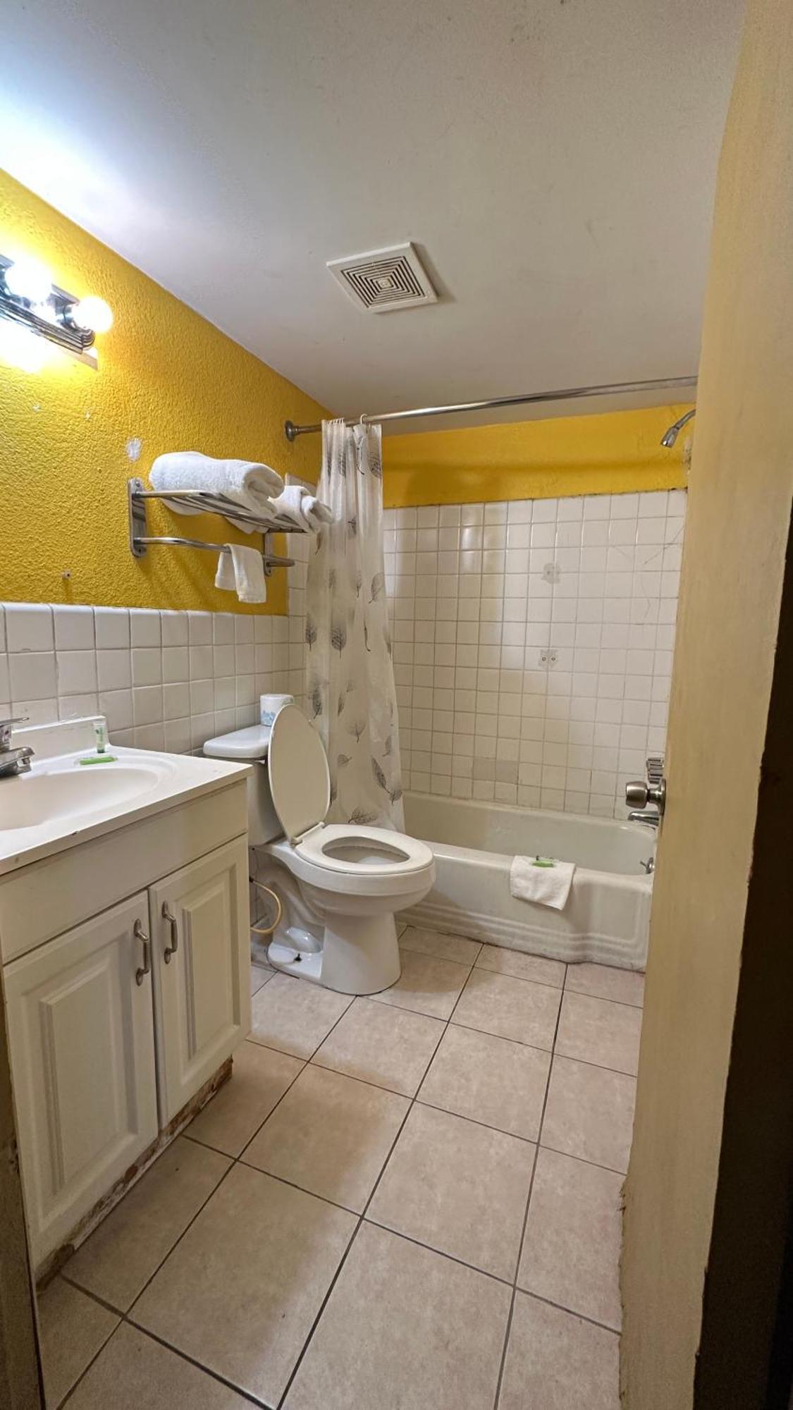 B'More Inn Motel ボルティモア エクステリア 写真